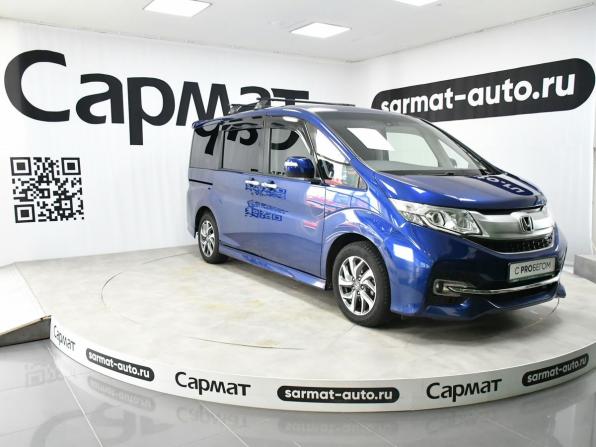 Honda Stepwgn V с пробегом 2017 года, цена 1 925 000 рублей, 67612 км, минивэн, Автокод Объявления
