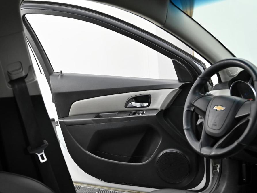 Chevrolet Cruze I Рестайлинг Москва  - изображение 9