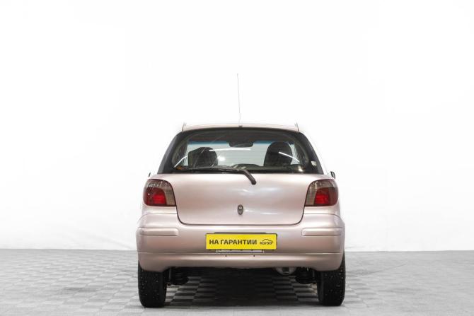 Toyota Vitz I (P10) с пробегом 2000 года, цена 399 000 рублей, 300000 км, хэтчбек, Автокод Объявления