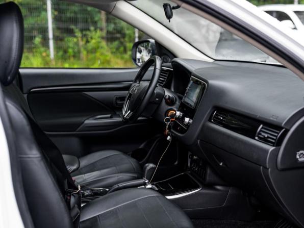 Mitsubishi Outlander III Рестайлинг 3 с пробегом 2020 года, цена 1 535 000 рублей, 230938 км, внедорожник, Автокод Объявления