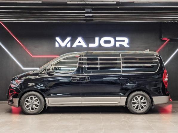 Hyundai H-1 II Рестайлинг 2 с пробегом 2021 года, цена 3 195 000 рублей, 141000 км, минивэн, Автокод Объявления