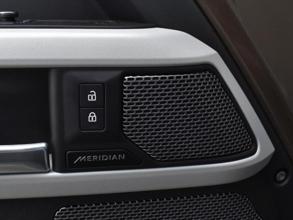 Land Rover Defender II с пробегом 2022 года, цена 5 815 000 рублей, 38943 км, внедорожник, Автокод Объявления