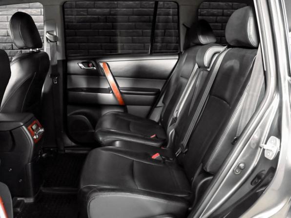Toyota Highlander II (XU40) Рестайлинг с пробегом 2011 года, цена 2 150 000 рублей, 172064 км, внедорожник, Автокод Объявления