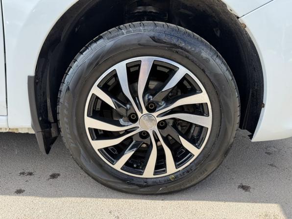 Renault Sandero II с пробегом 2014 года, цена 650 000 рублей, 225000 км, хэтчбек, Автокод Объявления