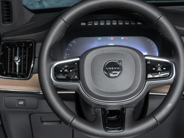 Новый Volvo XC90 II Рестайлинг 2 2026 года, цена 11 200 000 рублей, внедорожник, Автокод Объявления