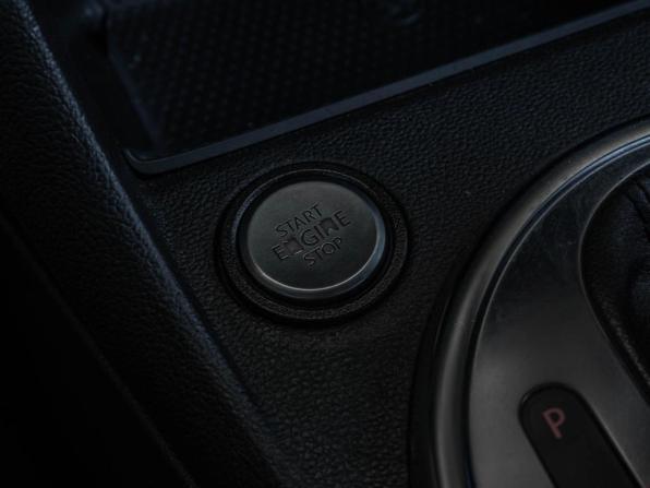 Volkswagen Beetle II (A5) с пробегом 2013 года, цена 1 245 000 рублей, 82206 км, хэтчбек, Автокод Объявления