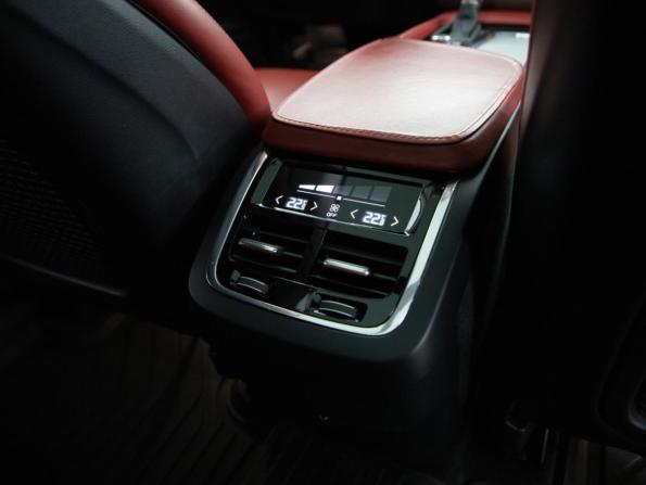 Volvo XC90 II с пробегом 2015 года, цена 2 699 000 рублей, 204145 км, внедорожник, Автокод Объявления