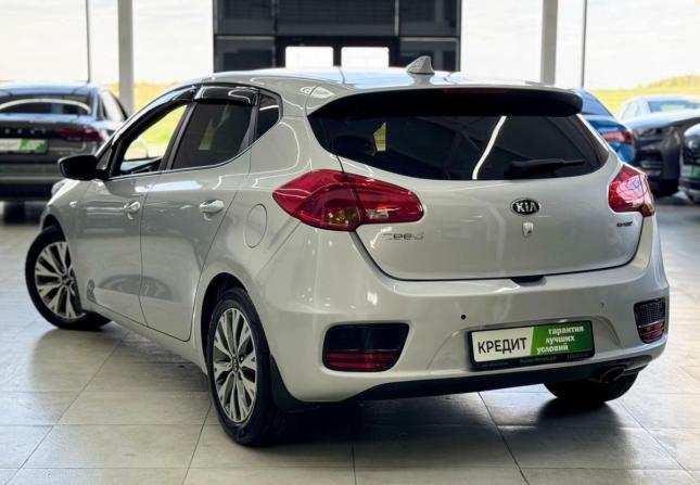 Kia Ceed II Рестайлинг с пробегом 2017 года, цена 1 299 000 рублей, 168000 км, хэтчбек, Автокод Объявления