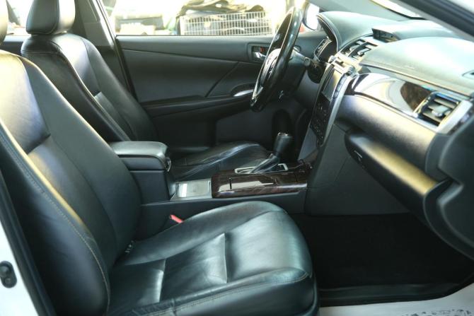 Toyota Camry VII (XV50) Рестайлинг с пробегом 2016 года, цена 1 879 000 рублей, 175000 км, седан, Автокод Объявления