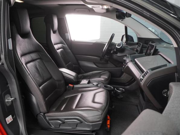 BMW i3 I (I01) Рестайлинг с пробегом 2018 года, цена 2 544 000 рублей, 140758 км, хэтчбек, Автокод Объявления