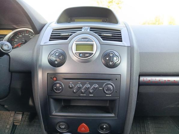 Renault Megane II Рестайлинг с пробегом 2007 года, цена 240 000 рублей, 405230 км, седан, Автокод Объявления