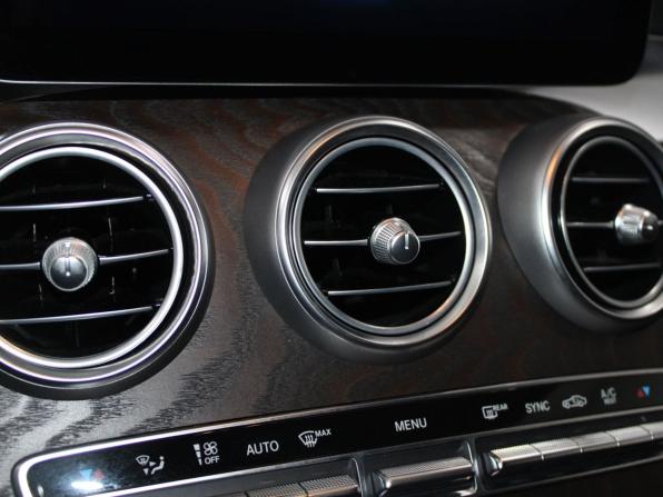 Mercedes-Benz GLC I (X253) Рестайлинг с пробегом 2021 года, цена 4 119 900 рублей, 68944 км, внедорожник, Автокод Объявления