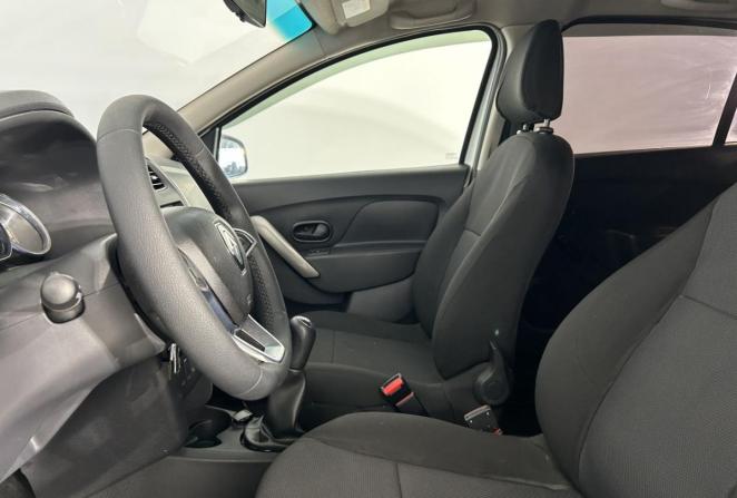 Renault Logan II Рестайлинг с пробегом 2019 года, цена 820 000 рублей, 111914 км, седан, Автокод Объявления