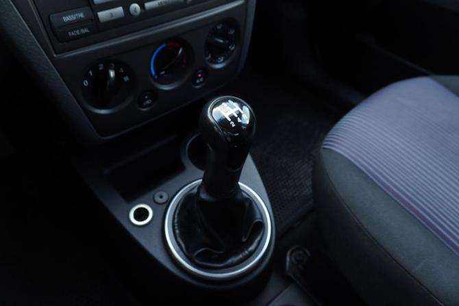 Ford Fusion I Рестайлинг с пробегом 2009 года, цена 390 000 рублей, 195809 км, хэтчбек, Автокод Объявления