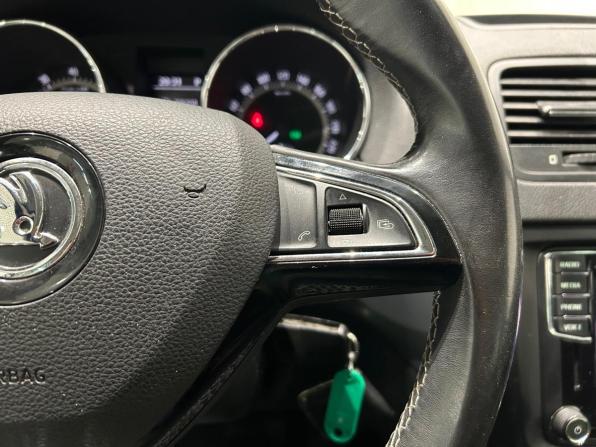 Skoda Yeti I Рестайлинг с пробегом 2017 года, цена 1 439 000 рублей, 97086 км, внедорожник, Автокод Объявления