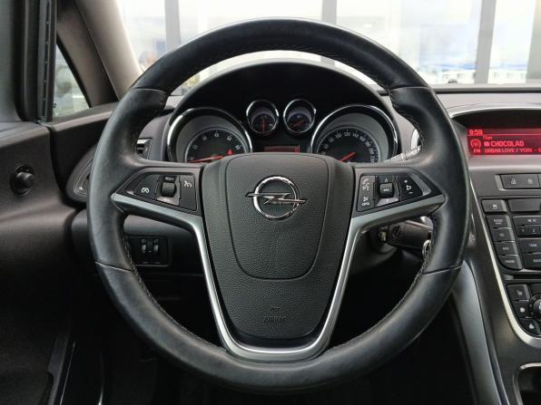 Opel Astra J с пробегом 2010 года, цена 729 000 рублей, 205037 км, хэтчбек, Автокод Объявления