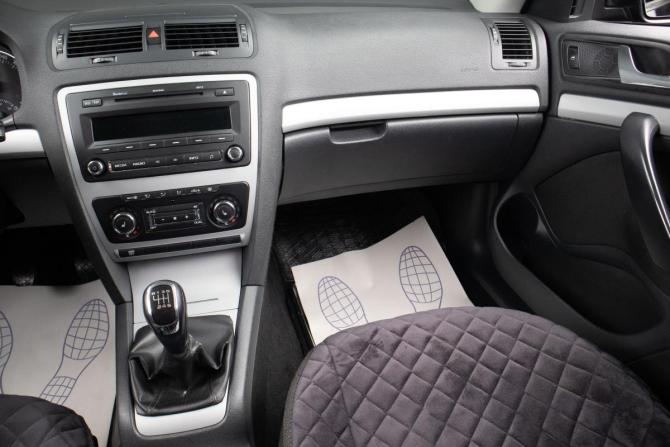 Skoda Octavia II (A5) Рестайлинг с пробегом 2012 года, цена 849 000 рублей, 255917 км, лифтбек, Автокод Объявления