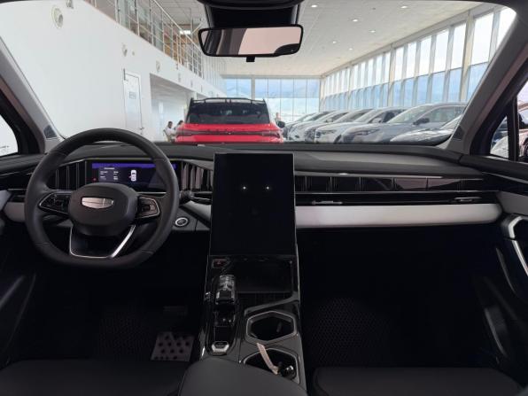 Geely Atlas II с пробегом 2024 года, цена 2 800 000 рублей, 53782 км, внедорожник, Автокод Объявления