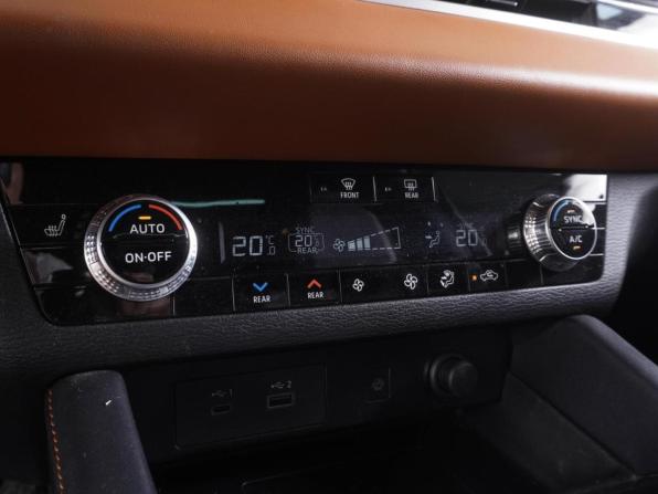 Mitsubishi Outlander IV с пробегом 2023 года, цена 4 200 000 рублей, 38244 км, внедорожник, Автокод Объявления