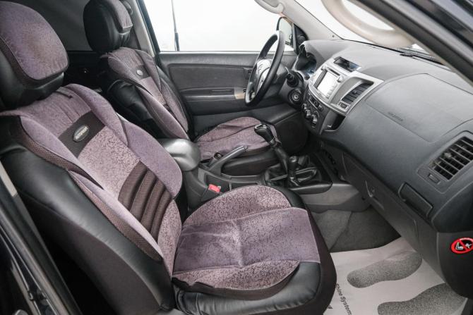Toyota Hilux VII Рестайлинг с пробегом 2013 года, цена 2 309 000 рублей, 231000 км, offers.body_type.unknown, Автокод Объявления