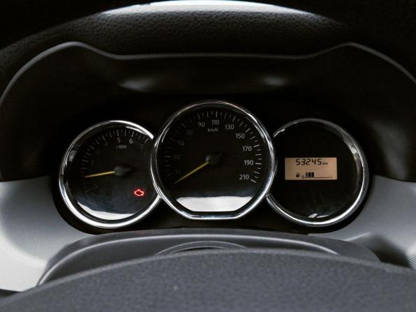 Renault Duster I Рестайлинг с пробегом 2015 года, цена 1 050 000 рублей, 53245 км, внедорожник, Автокод Объявления