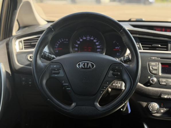 Kia Ceed II Рестайлинг с пробегом 2018 года, цена 1 450 000 рублей, 105604 км, хэтчбек, Автокод Объявления