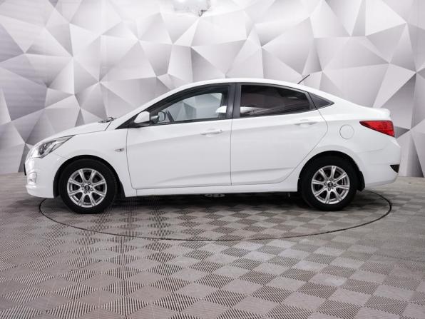 Hyundai Solaris I Рестайлинг с пробегом 2015 года, цена 960 000 рублей, 140000 км, седан, Автокод Объявления