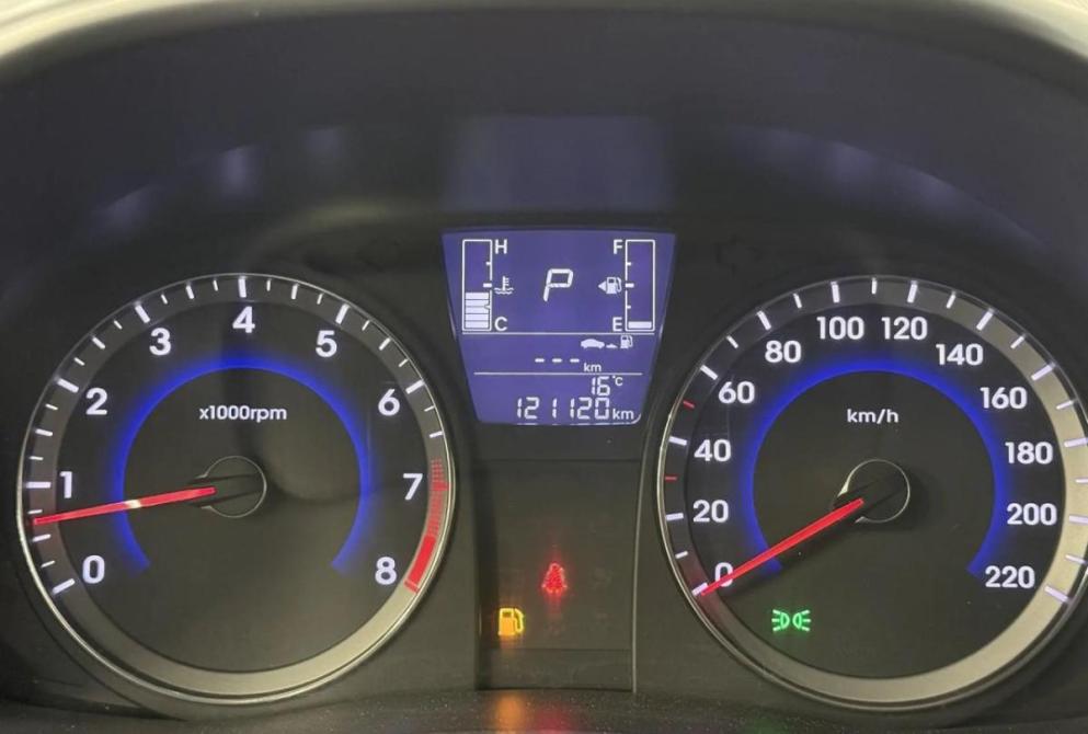 Hyundai Solaris I Рестайлинг Астрахань  - изображение 15
