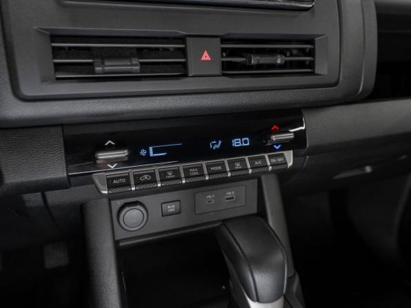 Mitsubishi L200 VI с пробегом 2025 года, цена 4 890 000 рублей, 90 км, пикап, Автокод Объявления