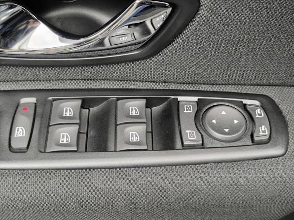 Renault Fluence I Рестайлинг с пробегом 2013 года, цена 964 000 рублей, 128965 км, седан, Автокод Объявления