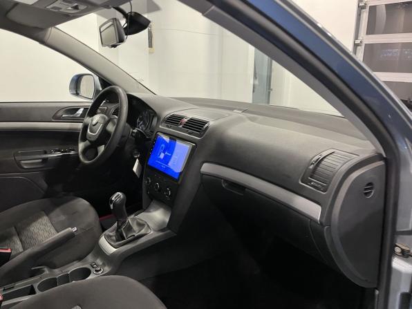 Skoda Octavia II (A5) Рестайлинг с пробегом 2013 года, цена 730 000 рублей, 266458 км, лифтбек, Автокод Объявления