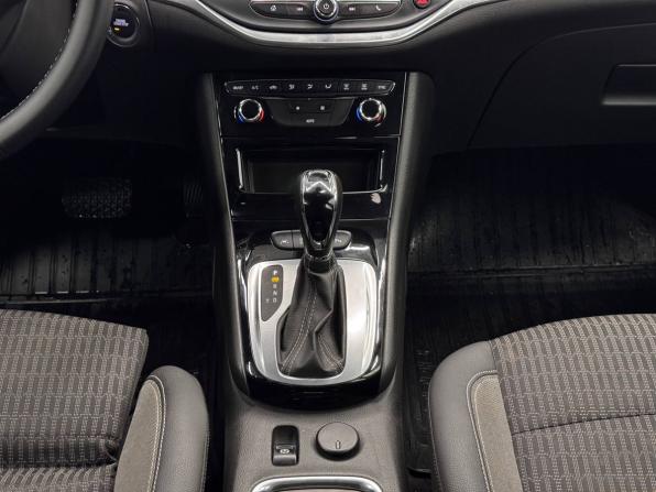 Opel Astra K Рестайлинг с пробегом 2020 года, цена 1 560 000 рублей, 82317 км, универсал, Автокод Объявления