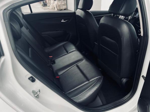 Kia Rio IV с пробегом 2018 года, цена 1 280 000 рублей, 185000 км, хэтчбек, Автокод Объявления
