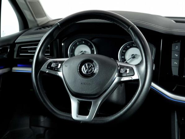 Volkswagen Touareg III с пробегом 2019 года, цена 3 898 000 рублей, 161085 км, внедорожник, Автокод Объявления
