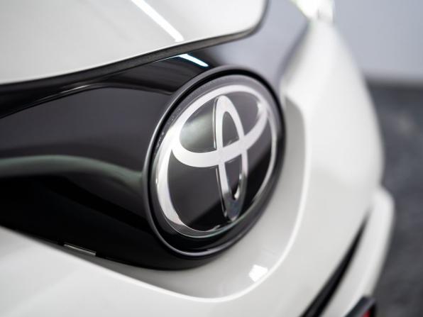 Toyota C-HR I с пробегом 2018 года, цена 1 980 000 рублей, 36281 км, внедорожник, Автокод Объявления