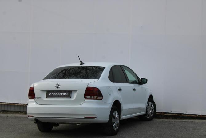 Volkswagen Polo V Рестайлинг с пробегом 2018 года, цена 865 000 рублей, 120000 км, седан, Автокод Объявления