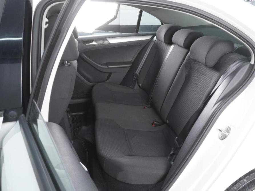 Volkswagen Jetta VI Рестайлинг Ростов-на-Дону  - изображение 9