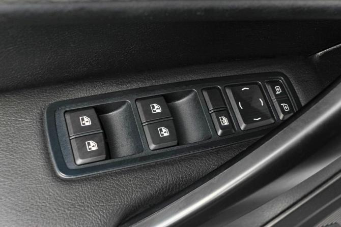 Lada (ВАЗ) Vesta I Рестайлинг (NG) с пробегом 2024 года, цена 1 349 000 рублей, 42000 км, универсал, Автокод Объявления
