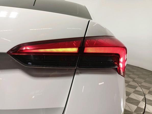 Skoda Rapid II с пробегом 2021 года, цена 1 749 000 рублей, 58000 км, лифтбек, Автокод Объявления