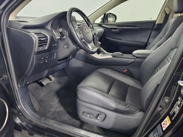 Lexus NX I Рестайлинг с пробегом 2017 года, цена 3 200 000 рублей, 61284 км, внедорожник, Автокод Объявления