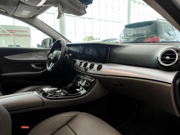 Mercedes-Benz E-Класс V (W213 S213 C238) Рестайлинг с пробегом 2020 года, цена 4 299 000 рублей, 148000 км, седан, Автокод Объявления