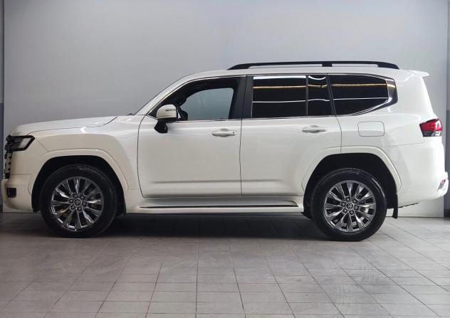 Toyota Land Cruiser 300 Series с пробегом 2021 года, цена 9 950 000 рублей, 28718 км, внедорожник, Автокод Объявления