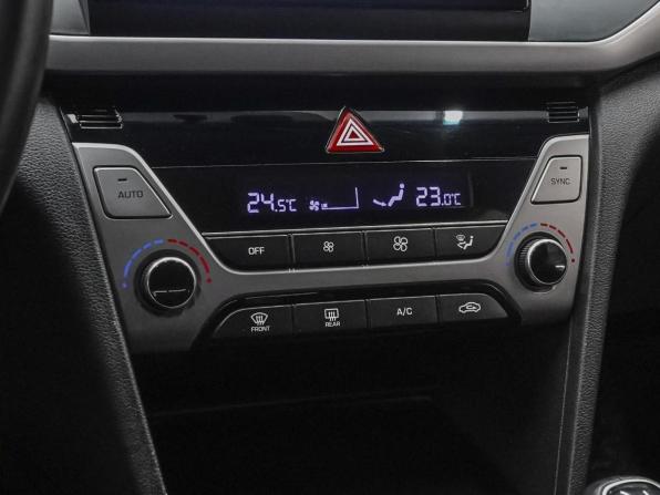 Hyundai Elantra VI (AD) с пробегом 2018 года, цена 1 660 000 рублей, 92571 км, седан, Автокод Объявления
