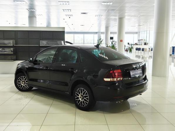 Volkswagen Polo V Рестайлинг с пробегом 2018 года, цена 759 000 рублей, 212000 км, седан, Автокод Объявления