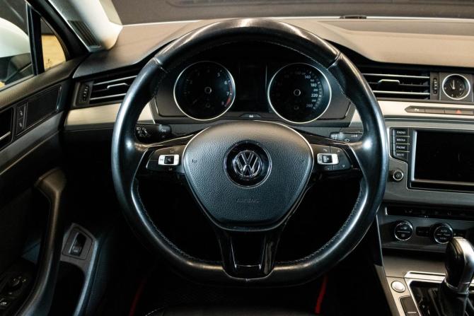 Volkswagen Passat B8 с пробегом 2016 года, цена 1 749 000 рублей, 160393 км, седан, Автокод Объявления
