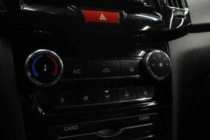 Chery Bonus 3 (E3/A19) с пробегом 2014 года, цена 329 000 рублей, 56376 км, седан, Автокод Объявления