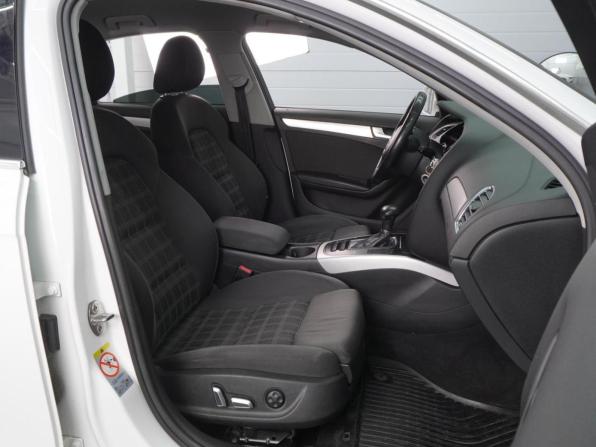 Audi A4 IV (B8) Рестайлинг с пробегом 2012 года, цена 1 199 000 рублей, 304748 км, седан, Автокод Объявления