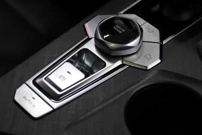Changan UNI-V I с пробегом 2023 года, цена 2 285 850 рублей, 10774 км, лифтбек, Автокод Объявления