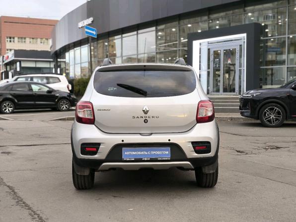 Renault Sandero II с пробегом 2016 года, цена 895 000 рублей, 108434 км, хэтчбек, Автокод Объявления
