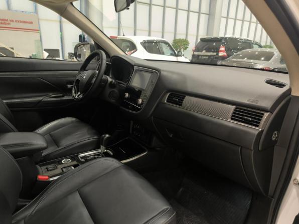 Mitsubishi Outlander III Рестайлинг 3 с пробегом 2020 года, цена 2 650 000 рублей, 46450 км, внедорожник, Автокод Объявления